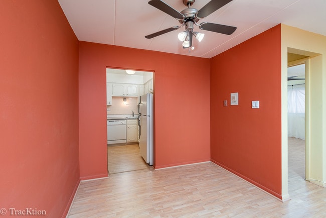 Building Photo - 414 S Scoville Ave