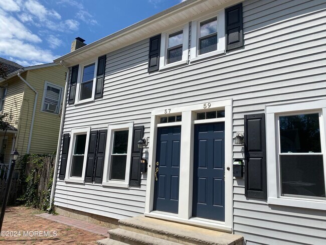 Building Photo - 57 Linden Pl
