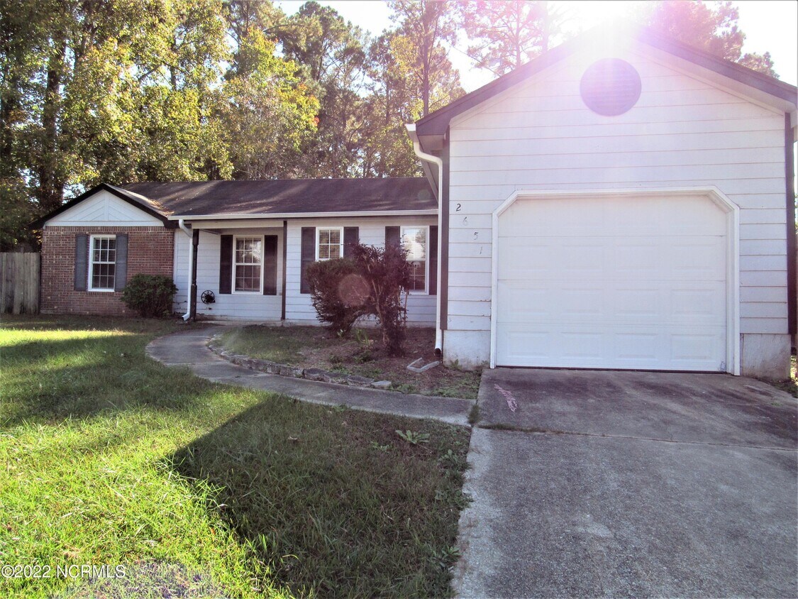 2651 Idlebrook Cir, Piney Green, NC 28544 House Rental in Piney Green