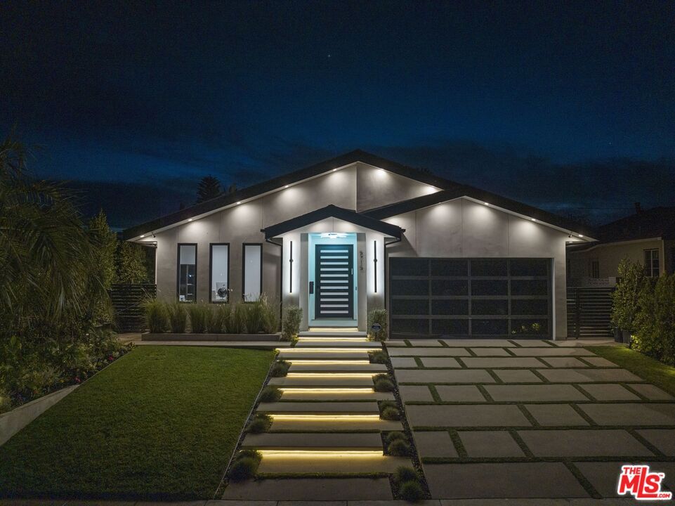 Foto principal - 5715 Troost Ave
