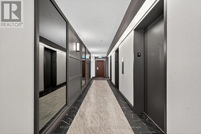 Building Photo - 5785 Yonge St