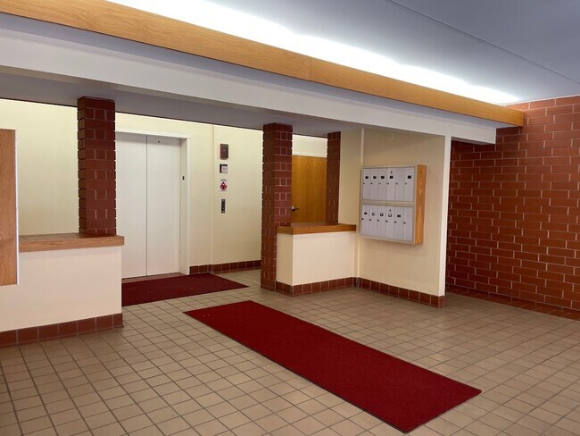 Foto del edificio - 1041 Susan Collins Ln