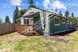 Building Photo - 2026 Harrington Cir NE