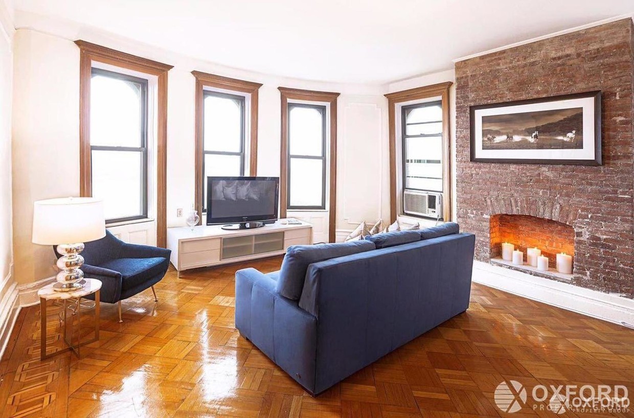 Primary Photo - 127 Riverside Drive