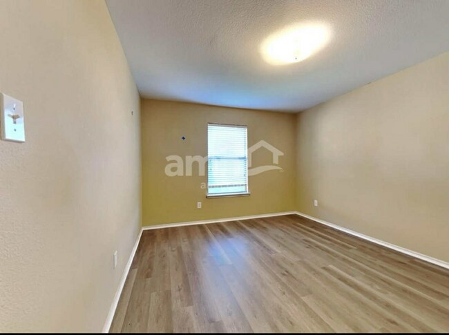 Foto del edificio - 3845 Cane River Rd