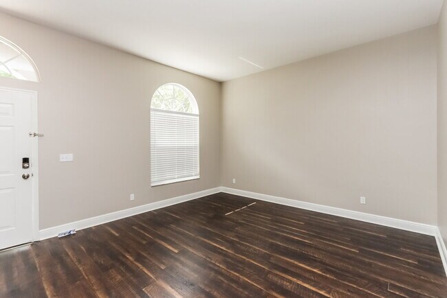 Building Photo - 2514 Allwood Ave