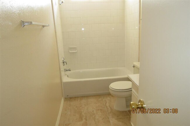 Foto del edificio - 16354 Paiter St