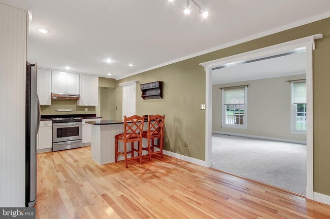 Foto del edificio - 1609 Ross Rd