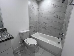 Building Photo - 9243 Seeker St