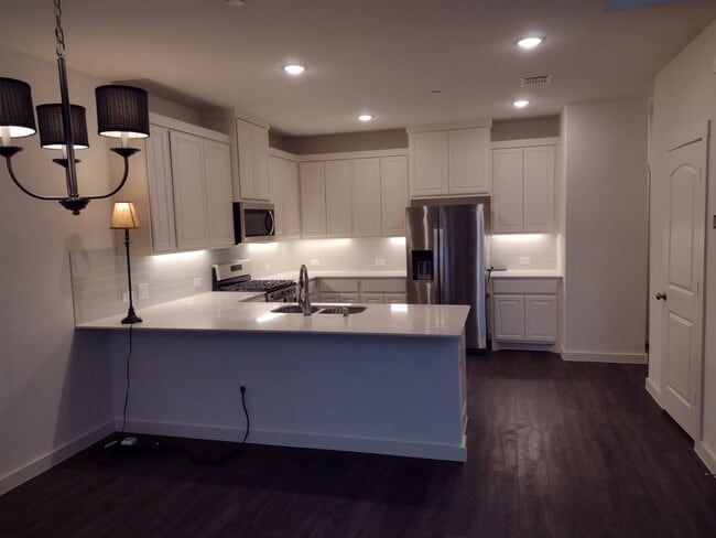 Foto del edificio - 4887 Ellie Ln