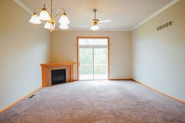 Foto del edificio - $1,850| 3 Bedroom, 2 Bathroom Duplex | No ...
