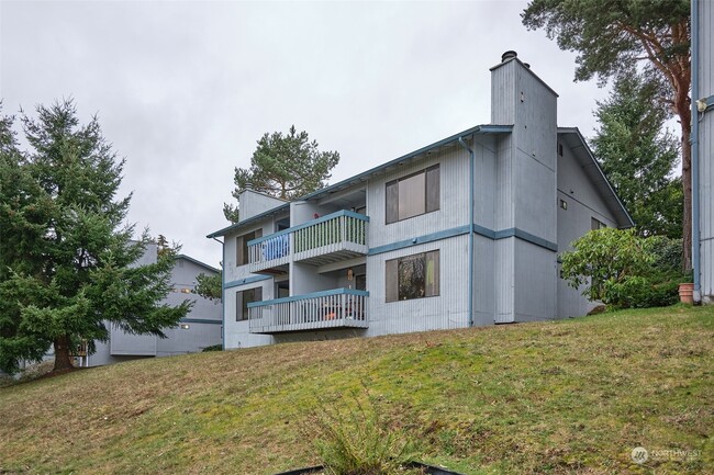 Building Photo - 28641 16th Ave S
