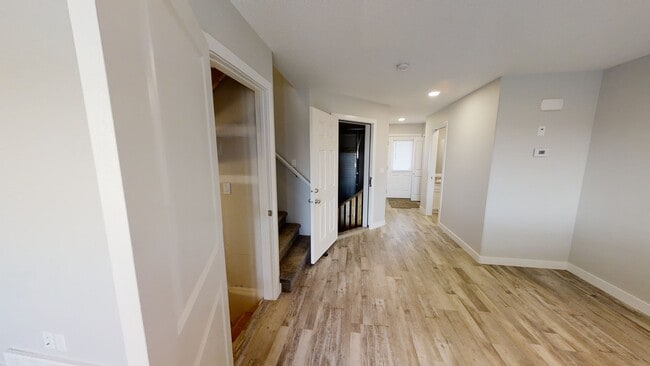 Building Photo - 9524-95113 113 Ave