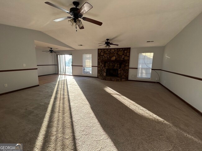 Foto del edificio - 3123 Shoal Creek Ct