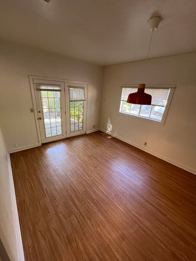 Building Photo - Fairview Properties