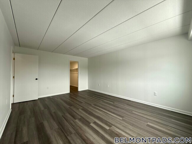 Foto del edificio - 55 Hill Rd