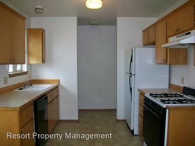 Building Photo - 2 br, 1 bath House - 931 Spruce Ct #B