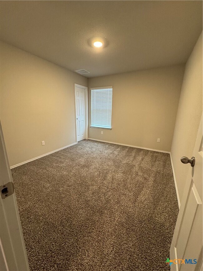 Foto del edificio - 1504 Rolling Thunder Dr