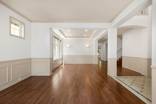 Foto del edificio - Elegant Redmond Retreat | 4 Bed + 2 Offices | Prime Cul-de-Sac Location