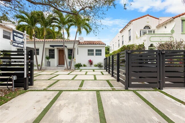 Foto del edificio - 1544 Michigan Ave