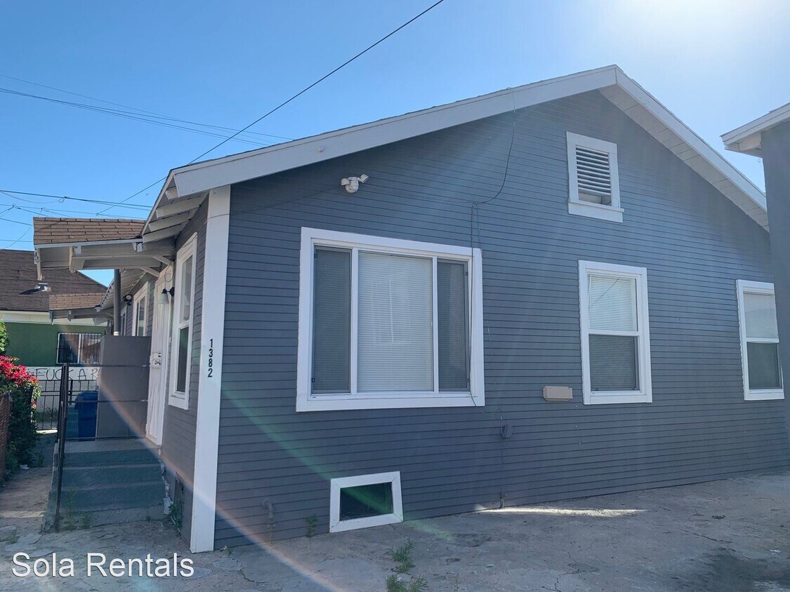 Primary Photo - 1380 E 22nd St