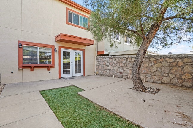 Building Photo - 244 Paso Noble Dr