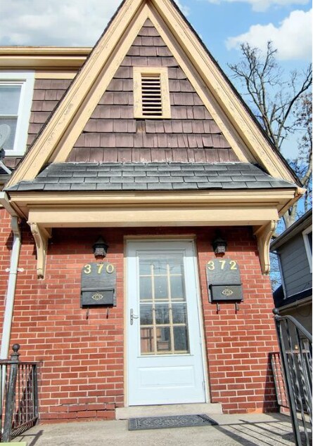 Foto del edificio - 372 W Bennett Ave