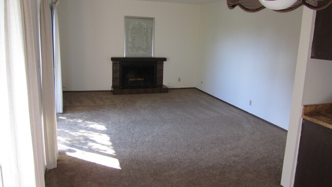 Sample Unit - 27320 Manon Ave