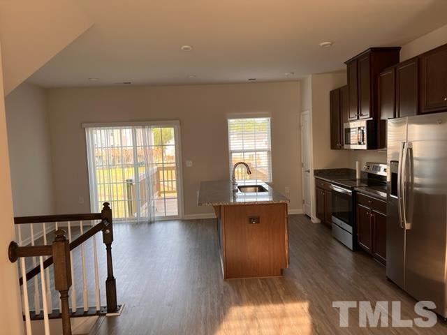 Building Photo - 1030 Romeria Dr