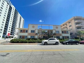 Building Photo - 6895 Byron Ave