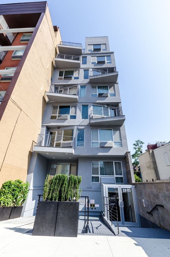 Building Photo - 2323 Astoria Blvd