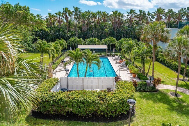 Building Photo - 3908 S Ocean Blvd