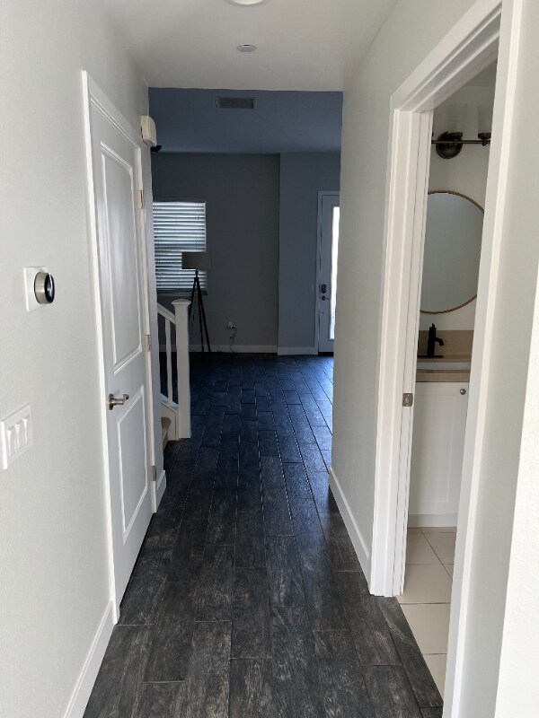 Building Photo - 808 E Santa Ana Blvd