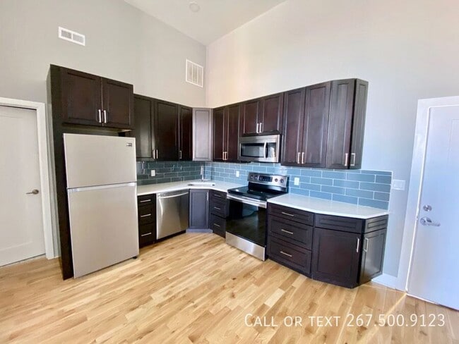 Photo - 1523 W Girard Ave Apartment