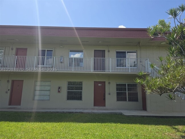 Building Photo - 12811 SW 43rd Dr