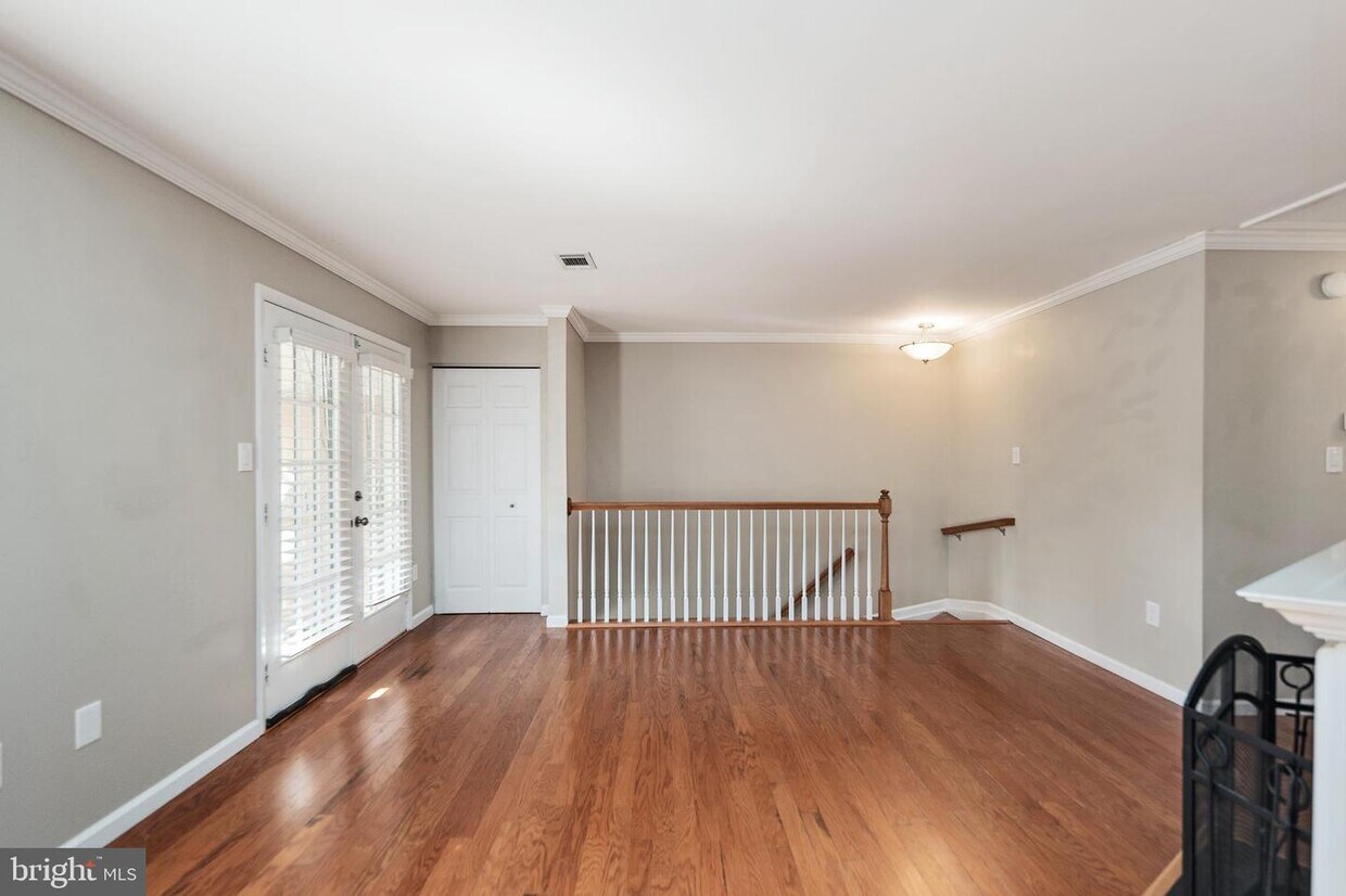 2818 Chablis Cir, Woodbridge, VA 22192 Room for Rent in Woodbridge