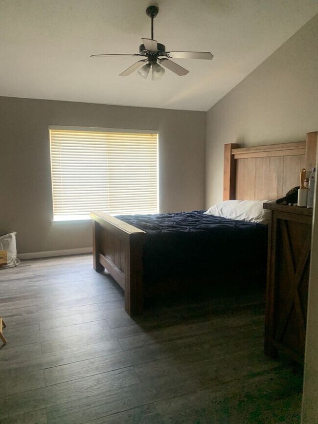 Foto del edificio - 3 BR 2 BA in Great neighborhood