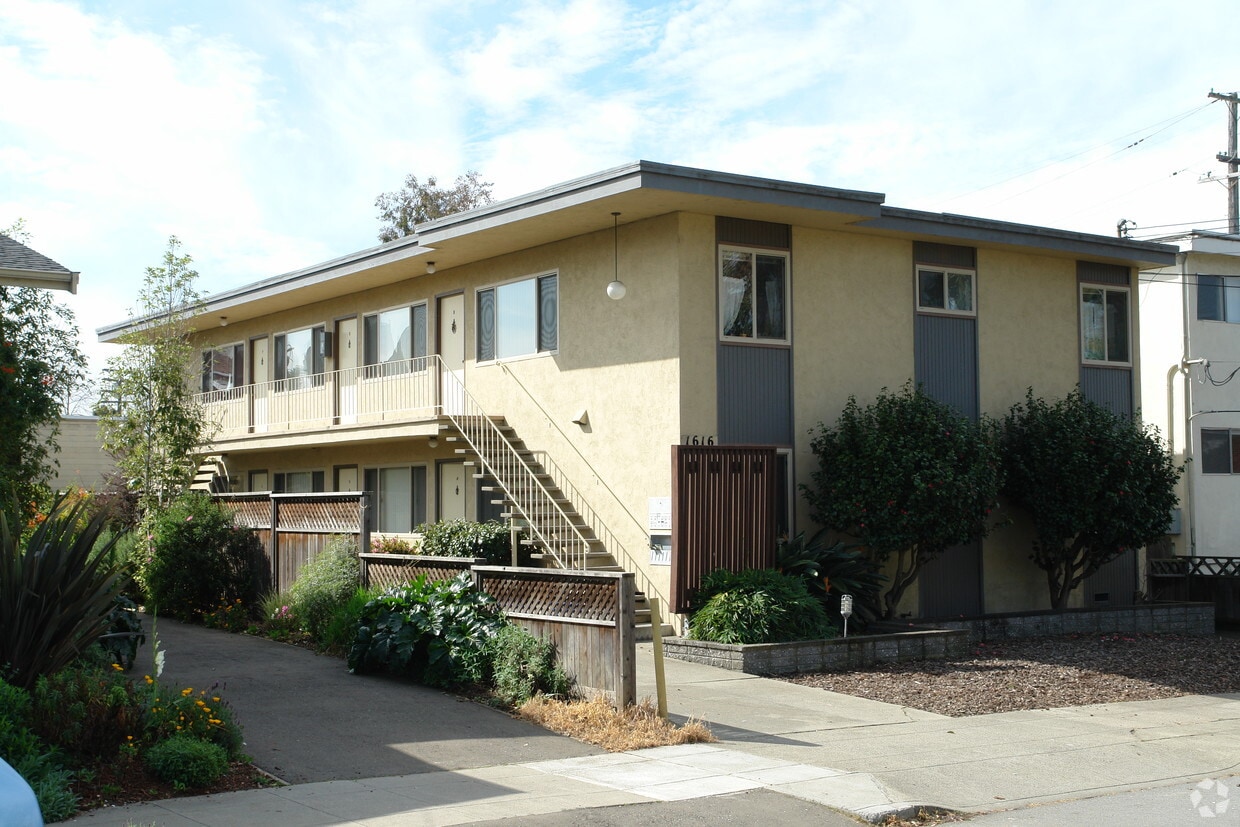 Foto principal - 1616 Berkeley Way