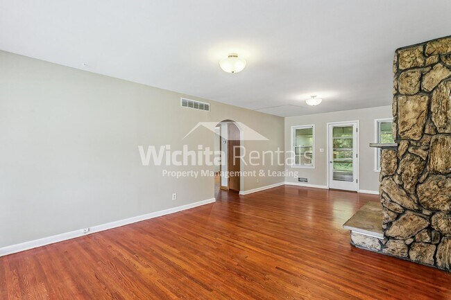 Foto del edificio - 3412 W 9th St N