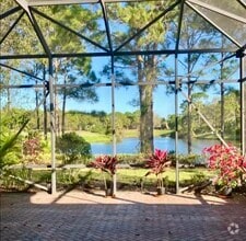 Building Photo - 9400 Briarcliff Trace