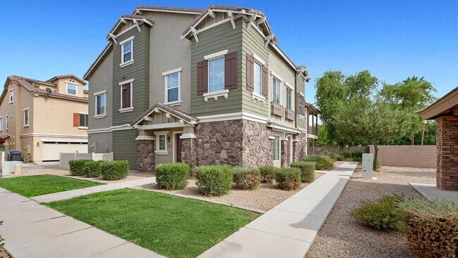 Building Photo - 4029 E Windsor Dr