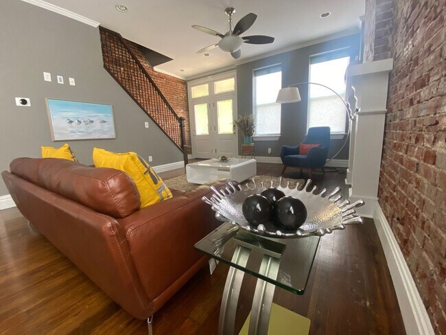 Foto del edificio - 4 Bedroom 4baths - Single Family Home in Saint Louis