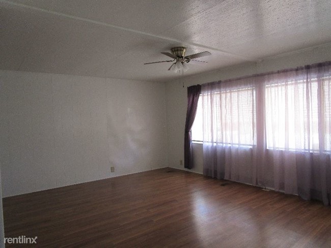Building Photo - 330 San Mateo Cir