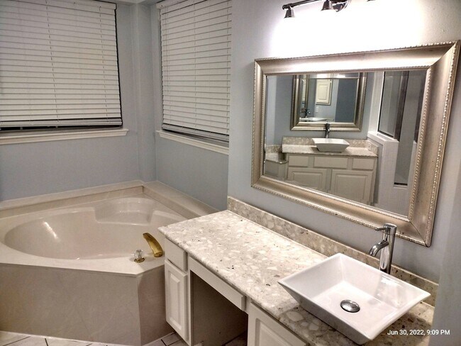 Building Photo - 8054 Mt Shasta Cir