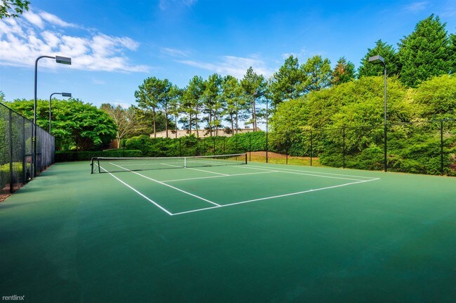Building Photo - 13301 Crescent Springs Dr
