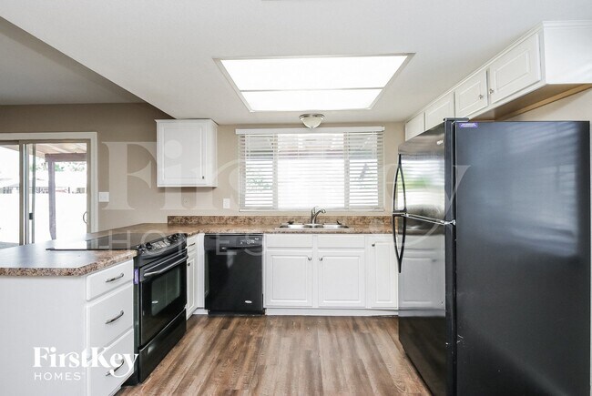 Foto del edificio - 2312 E Commonwealth Ave