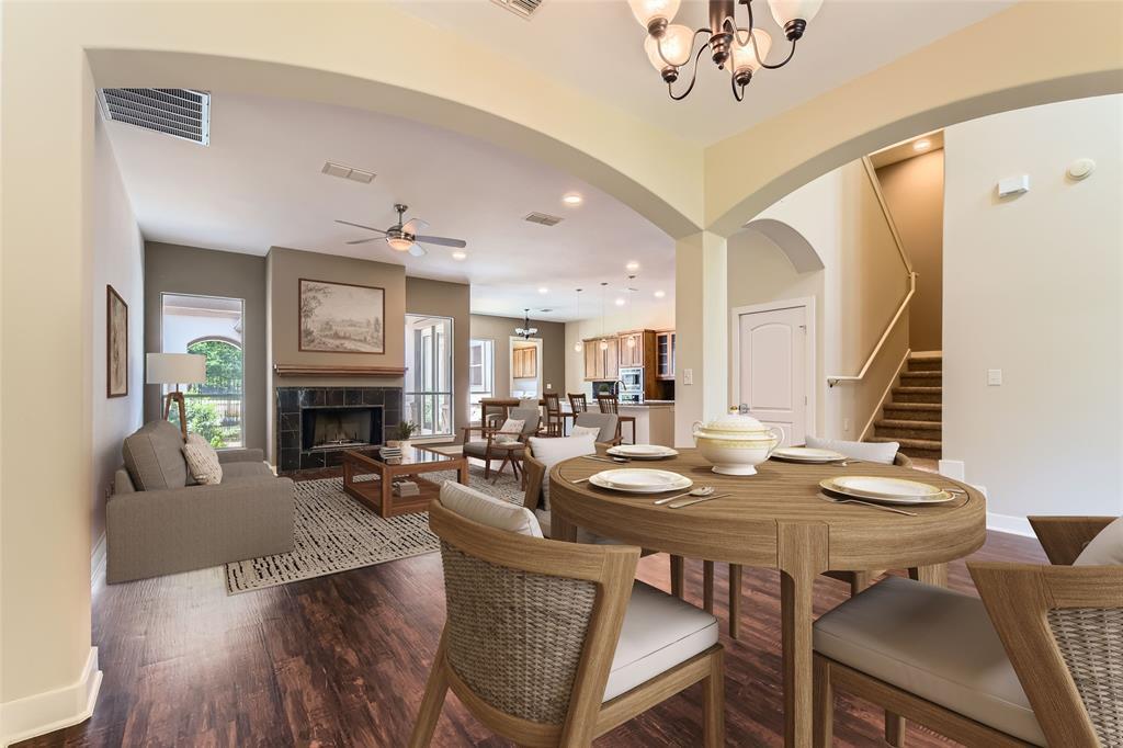 Primary Photo - 462 Stagecoach Trail