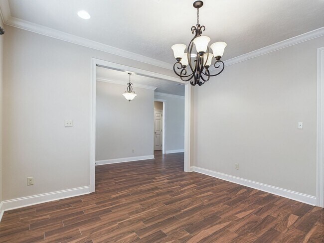 Building Photo - 3 Bedroom, 2 Bathroom House is Available Now!
