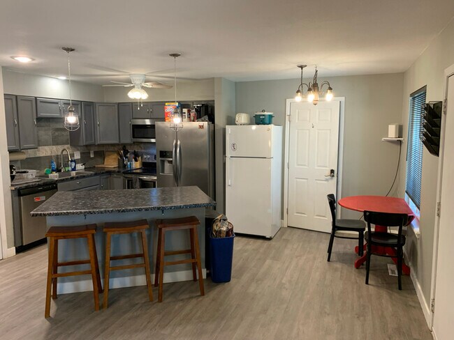 Foto del edificio - 7943 York St