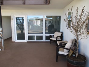 Building Photo - 111 S Alameda Ln